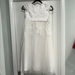 Elegant Ivory/Off White Girl’s Dress (2 available, sizes 6/7 & 8/9)